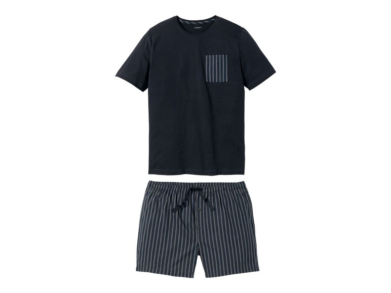 Ein Schlafanzug mit kurzen Ärmeln und gestreiften Hosen.