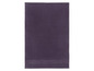 Ein dunkelviolettes Frotteehandtuch.