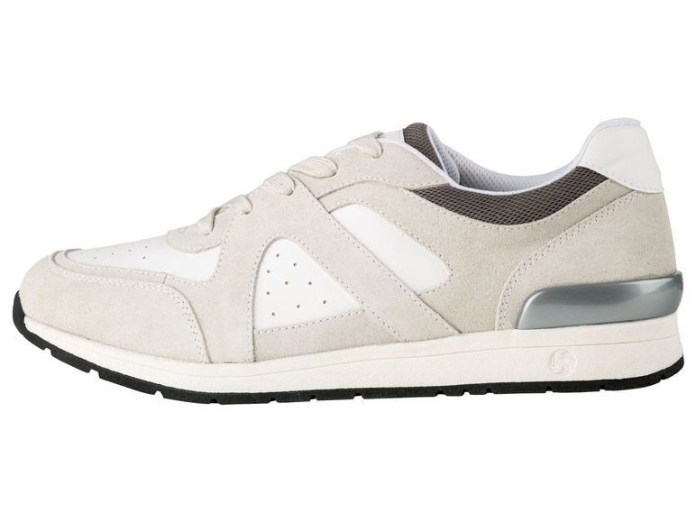 Weiße Ledersneaker mit Mesh-Obermaterial.