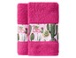 Zwei rosa Handtücher mit Flamingos und Kakteen.