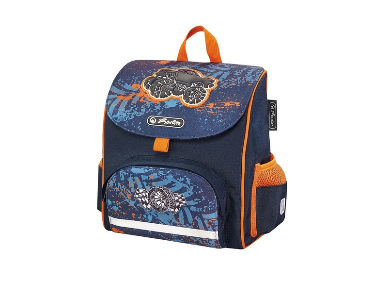 Ein blauer Rucksack mit orangen Details, mit einem Monstertruck-Design von Berlitz.