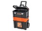 Black+Decker Werkzeugwagen mit zwei Ebenen und Rollen.