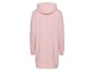 Ein rosafarbenes Hoodie-Kleid.