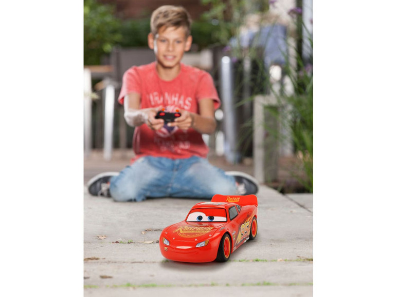 Gehe zu Vollbildansicht: DICKIE Spielzeugauto »RC Cars 3 Lightning McQueen Turbo Racer« - Bild 6