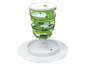 Ein grünes Catit Futterspielzeug mit weißem Sockel.