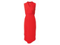 Ein rotes, ärmelloses Kleid mit Wickeldetail.
