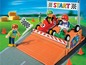 Playmobil Spielzeug mit zwei Go-Karts und einer Start-Ziel-Linie.