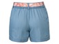 Blaue Denim-Shorts mit Blumenmuster am Bund.