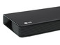 Ein schwarzer LG Soundbar mit Gitter.