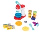 Play-Doh Cake Batter Mixer mit Play-Doh Knete und Zubehör.