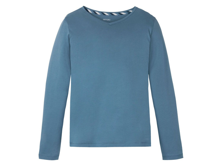 Ein blaues Langarmshirt von Esmara.