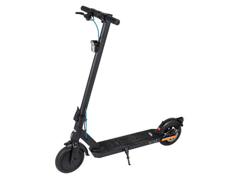 Ein schwarzer E-Scooter mit Ständer.