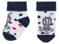 Zwei Paar weiße Socken mit Bugs Bunny und Sternen.