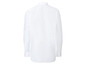 Ein weißes Hemd mit langen Ärmeln.