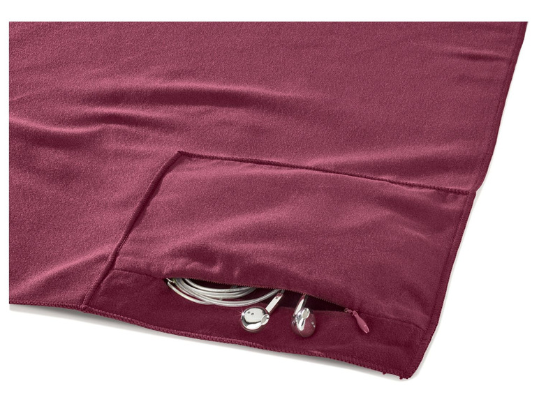 Gehe zu Vollbildansicht: CRIVIT® Sporthandtuch, mit integrierter Reßverschlusstasche, 130 x 80 cm, aus Polyester - Bild 16