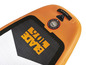 Ein orangefarbenes aufblasbares Paddleboard von Aqua Marina mit dem Namen 'Blade 10'6'.