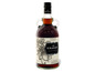 Eine Flasche The Kraken Black Spiced Rum mit einem Tintenfisch auf dem Etikett.