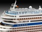 Modell eines AIDA Blu Kreuzfahrtschiffes mit mehreren Decks.