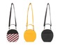 Drei runde Umhängetaschen in Schwarz, Gelb und mit Streifenmuster.