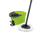 Ein Vileda Wischmopp mit Eimer zum Reinigen von Böden.