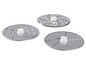 Drei Metallscheiben für eine Küchenmaschine, darunter eine Reibscheibe.