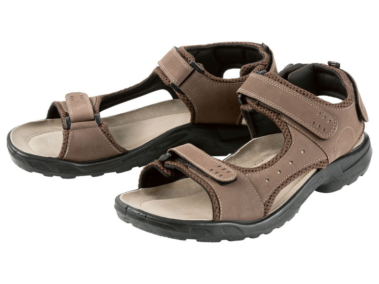 Zwei Paar braune Ledersandalen mit Schnalle