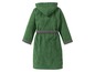 Grüner Bademantel mit Kapuze und Gürtel.