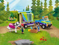 LEGO Friends Pferdeanhänger, Auto und Pferd im Freien.