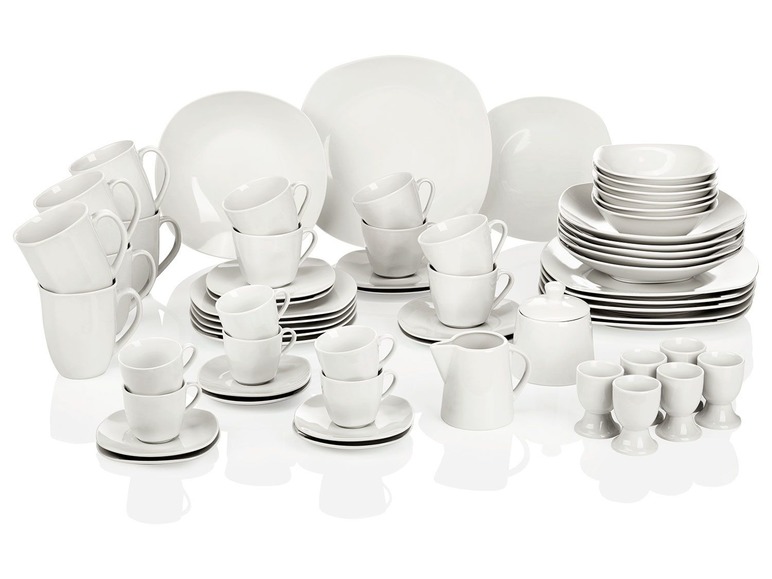 Ein Set weißes Geschirr mit Tellern, Tassen, Untertassen und Eierbechern.