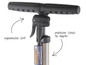 Eine Fahrradpumpe mit ergonomischem Griff und Aufbewahrungsfach für Adapter.
