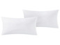 Zwei weiße Kissenbezüge.