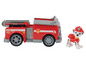 Ein rotes Feuerwehrfahrzeug von Paw Patrol mit Marshall.