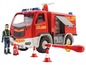 Ein Spielzeugfeuerwehrauto mit Feuerwehrmann, Feuerlöscher und Verkehrshütchen.