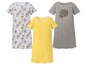 Drei Damen Nachthemden: eines mit Blumenmuster, eines gelbes und eines mit Leopardenmuster.