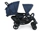 Ein Chic 4 Baby Doppelkinderwagen mit blauer Polsterung.