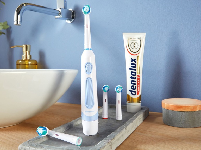 Gehe zu Vollbildansicht: NEVADENT® Zahnbürste »NBZ 45 A1«, inklusive 4 Bürstenköpfen, mit rutschfester Gummierung - Bild 6