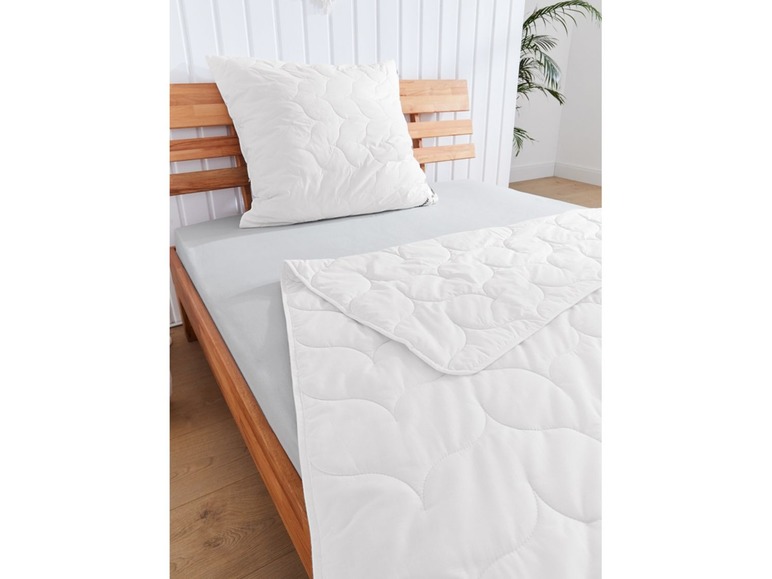 Gehe zu Vollbildansicht: MERADISO® Tencel Steppbett, 135 x 200 cm, leicht, waschbar, Bezug mit Baumwolle - Bild 6