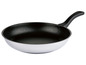 Eine silberne Bratpfanne mit schwarzer Antihaftbeschichtung und schwarzem Griff.