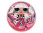Ein rosa Ball mit einer LOL Surprise Puppe und einer Gitarre.