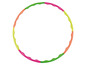 Ein bunter Fitness-Hula Hoop zum Trainieren.