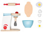 Ein Spielzeug-Standmixer aus Holz, Nudelholz, Schüssel und Eier.