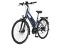 Ein blaues Fischer E-Bike mit Gepäckträger.