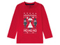 Ein rotes Langarmshirt mit Weihnachtsbaum und Nussknackern.