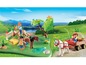 Playmobil Bauernhof mit Pferden, einem Wagen und Zubehör.