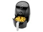 Ein schwarzer Clatronic Airfryer mit Pommes.