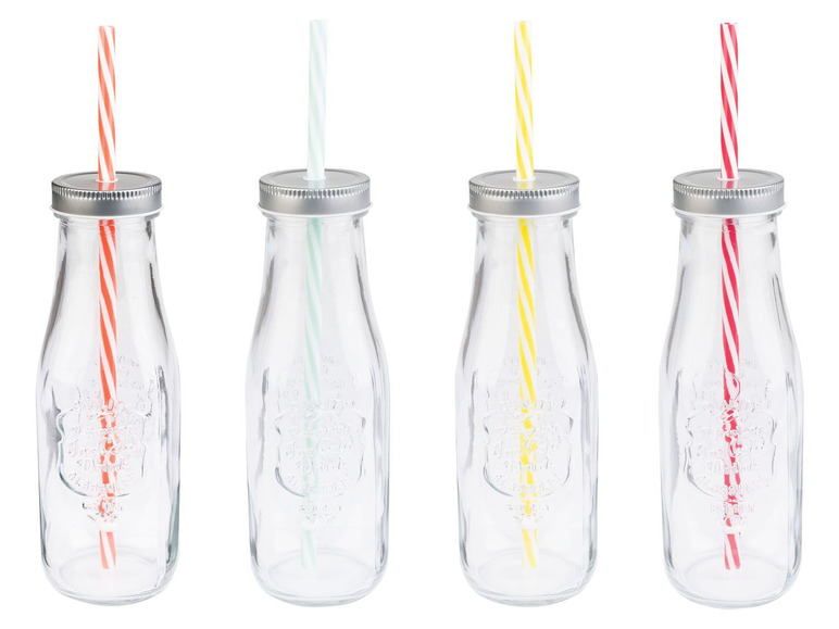 Vier Glasflaschen mit Strohhalmen, perfekt für Limonade.