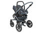 Maxi-Cosi Kinderwagen mit einem Babysitz.