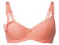 Ein rosa Still-BH mit Haken.