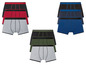 Drei Sets Herrenboxershorts in verschiedenen Farben.