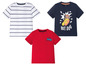 Drei T-Shirts für Jungen: gestreift, rot mit einer Karikatur und dunkelblau mit einem Hotdog-Motiv.